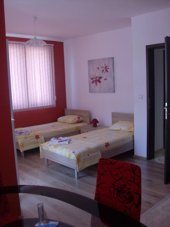 Guest House Nedelchevi بريمورسكو الغرفة الصورة